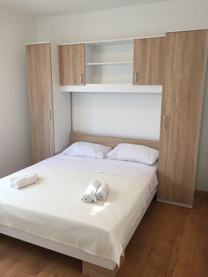 Apartman Visic 1692 Kaštela Exterior foto